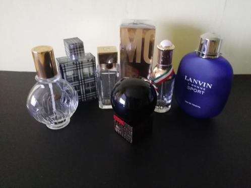 Parfum flesjes, Verzamelen, Overige Verzamelen, Zo goed als nieuw, Ophalen