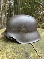 Duitse helm M42 WO2, Verzamelen, Militaria | Tweede Wereldoorlog, Ophalen of Verzenden, Duitsland, Helm of Baret