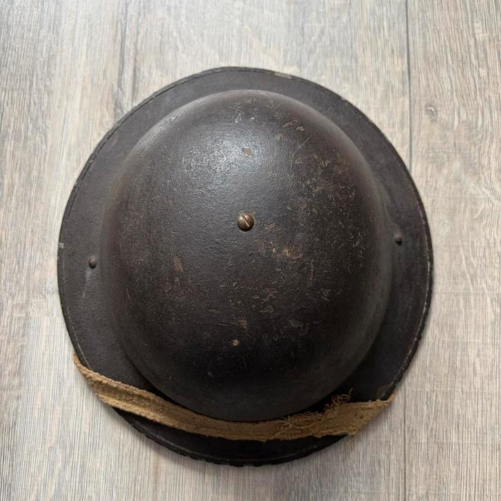 Canadese MK2 helm met camouflage laag, Verzamelen, Militaria | Tweede Wereldoorlog, Ophalen of Verzenden