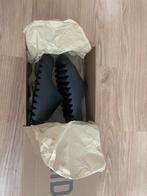 Yeezy Slide Replica - Nieuw - Maat 43 (valt kleiner), Kleding | Heren, Schoenen, Ophalen of Verzenden, Nieuw, Zwart