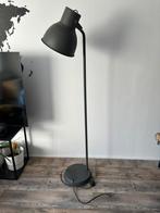 IKEA Hektar donkergrijze stalamp, Huis en Inrichting, Lampen | Vloerlampen, Ophalen, Zo goed als nieuw, 150 tot 200 cm