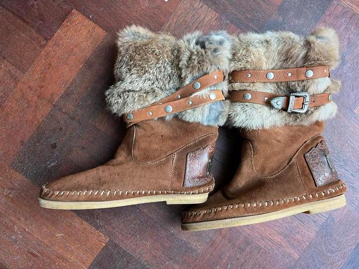 Bruine Laarzen met Bont Cha Ibiza mt 38, Kleding | Dames, Schoenen, Zo goed als nieuw, Lage of Enkellaarzen, Bruin, Ophalen of Verzenden