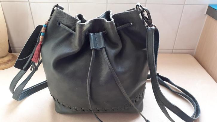 Micmacbags. Leren rugtas. Friendship. Grijs., Sieraden, Tassen en Uiterlijk, Tassen | Rugtassen, Gebruikt, Overige merken, 25 tot 40 cm
