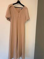 Beige / Pastelroze Neo Noir midi jurk maat 38 NIEUW, Kleding | Dames, Gelegenheidskleding, Maat 38/40 (M), Galajurk, Beige, Ophalen of Verzenden