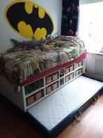 Jongensbed van Jorgs Steigerhout. Geverfd in rood-wit-blauw, Ophalen, 85 tot 100 cm, Zo goed als nieuw, Matras