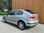 Seat Leon 1.6-16V SPORT + 5DRS + AIRCO + LMV, Voorwielaandrijving, Stof, Gebruikt, 4 cilinders