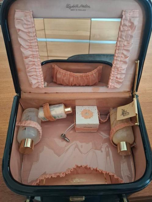 Vintage beautybox case koffer Elizabeth Arden, Sieraden, Tassen en Uiterlijk, Beautycases, Gebruikt, Ophalen