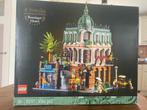 Lego 10297 Boetiekhotel, Kinderen en Baby's, Speelgoed | Duplo en Lego, Ophalen of Verzenden, Zo goed als nieuw, Complete set
