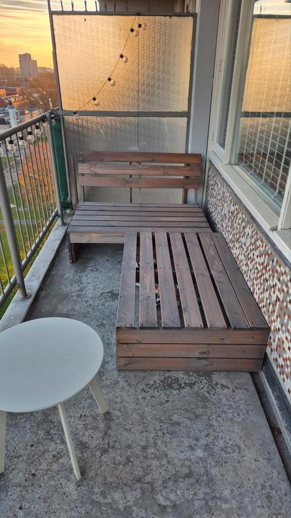 2 Palletbanken met kussens, Tuin en Terras, Tuinsets en Loungesets, Zo goed als nieuw, Loungeset, Steigerhout, 4 zitplaatsen, Bank