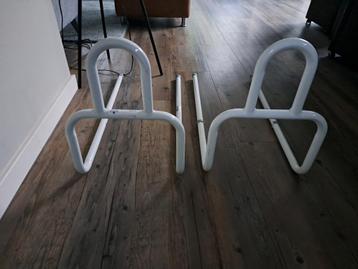 2x bedstick beschikbaar voor biedingen