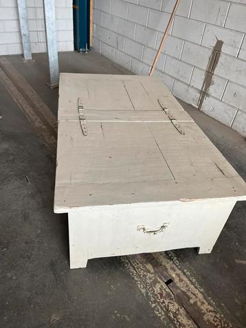 Mooie kist voor decoratie 80 x 140 cm beschikbaar voor biedingen