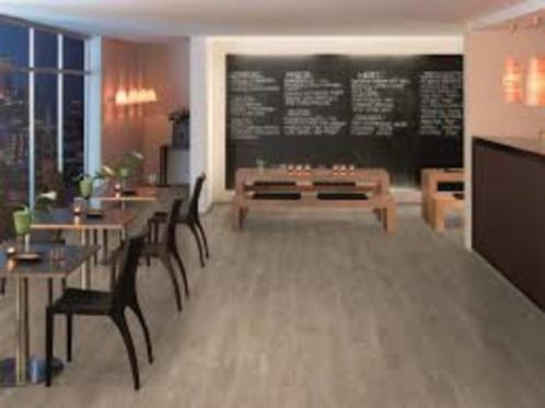 Egger Belfort Eik Zilver, Huis en Inrichting, Stoffering | Vloerbedekking, Nieuw, Vinyl, Grijs, Overige kleuren, 75 m² of meer