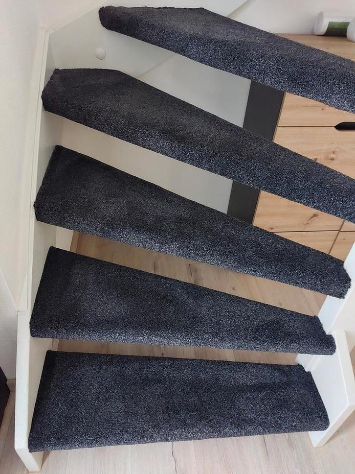 NIEUWE Roobol tapijt antraciet 9,6m2. 2,4mx4m, Huis en Inrichting, Stoffering | Vloerbedekking, Nieuw, Tapijt, Grijs, minder dan 10 m²