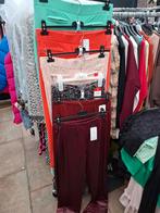 28 stuks restpartij NIEUWE MAGNA DAMESKLEDING, Ophalen, Zo goed als nieuw, Maat 42/44 (L)