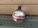 Kleine Ajeko kerstbal - zilver met roze streepjes - Z1, Antiek en Kunst, Curiosa en Brocante, Ophalen of Verzenden