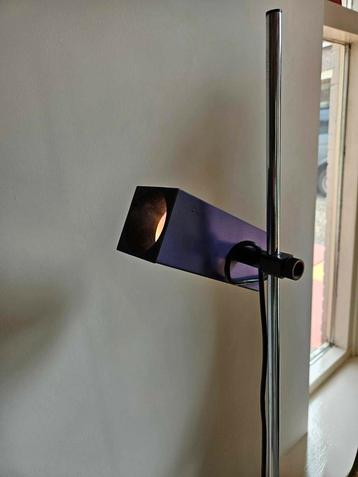 Retro purple  Philips vloerlamp  beschikbaar voor biedingen