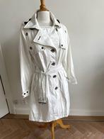 Beaumont Amsterdam: Nieuwe, witte lak trenchcoat. Maat 42, Kleding | Dames, Jassen | Zomer, Wit, Maat 42/44 (L), Nieuw, Ophalen of Verzenden