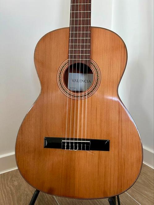 Valencia VT-65 klassieke gitaar ‘80, Muziek en Instrumenten, Snaarinstrumenten | Gitaren | Akoestisch, Zo goed als nieuw, Klassieke of Spaanse gitaar