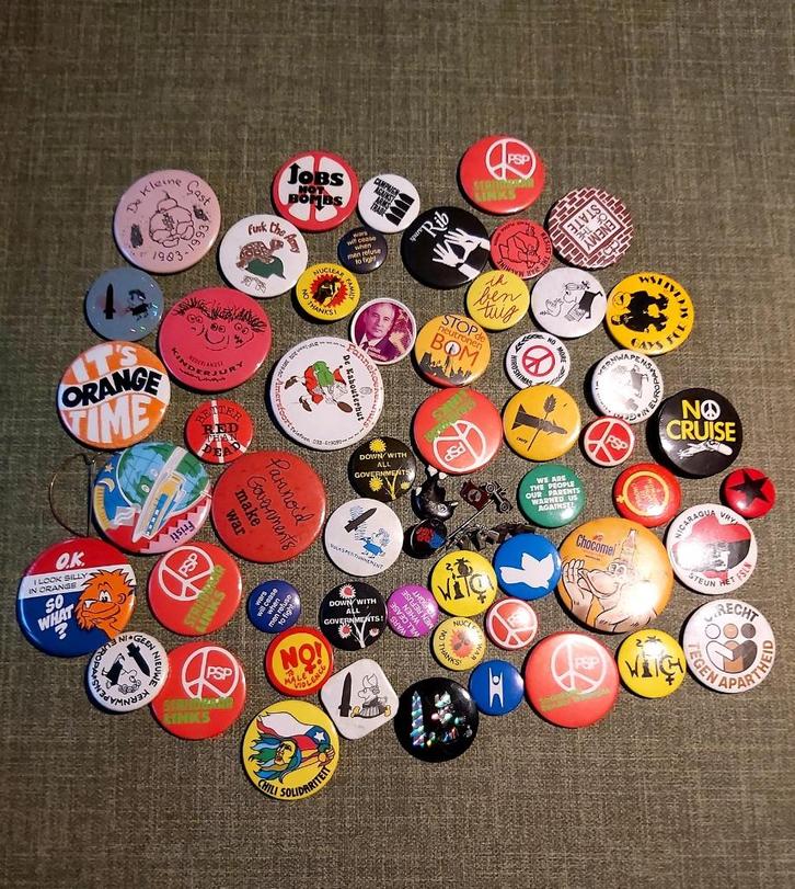 buttonverzameling, Verzamelen, Overige Verzamelen, Zo goed als nieuw, Ophalen of Verzenden