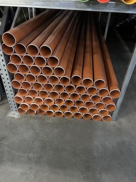 0377. Pvc riool buis 110mm SN4/8 roodbruin, Doe-het-zelf en Verbouw, Overige Doe-het-zelf en Verbouw, Nieuw, Ophalen