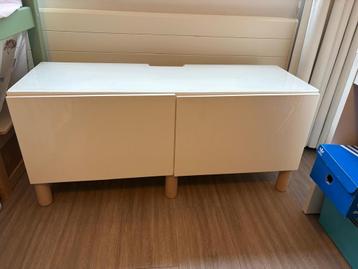 IKEA Besta kast met pootjes