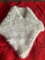 witte korte poncho, Ophalen of Verzenden, Zo goed als nieuw, Maat 38/40 (M), Wit