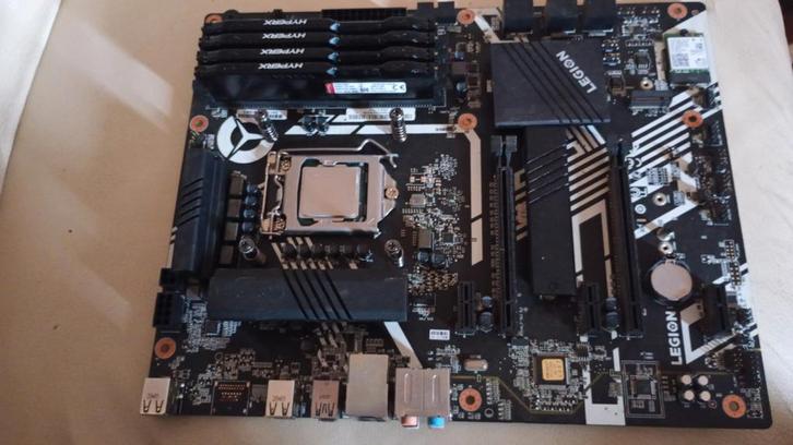 Intel i9-10850k met moederbord en powersupply en 32gb memory, Computers en Software, Moederborden, Zo goed als nieuw, Intel, DDR4