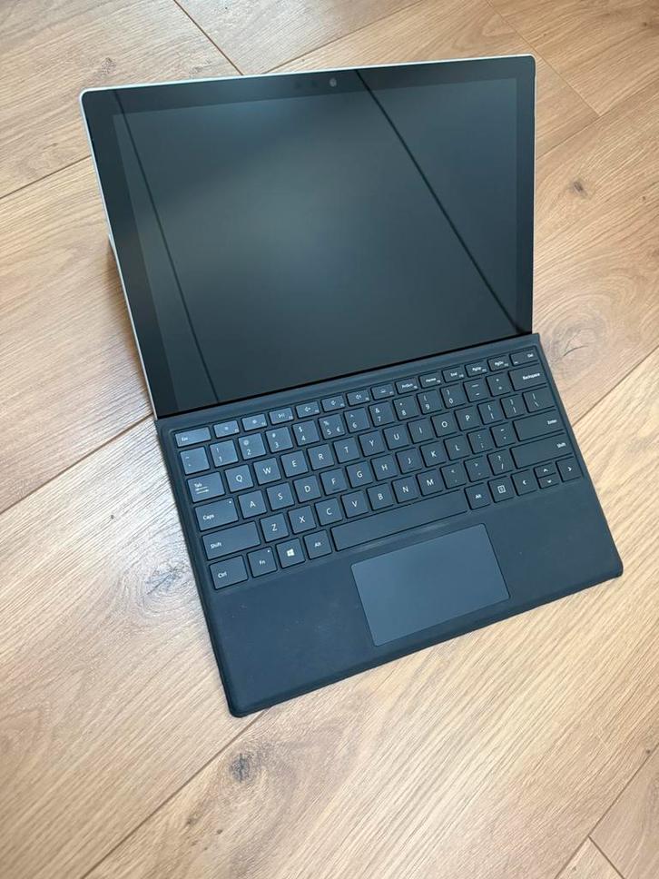 Microsoft Surface Pro 5 i5 7th Gen 8GB 256GB SSD W10P, Computers en Software, Windows Tablets, Zo goed als nieuw, Wi-Fi, 12 inch
