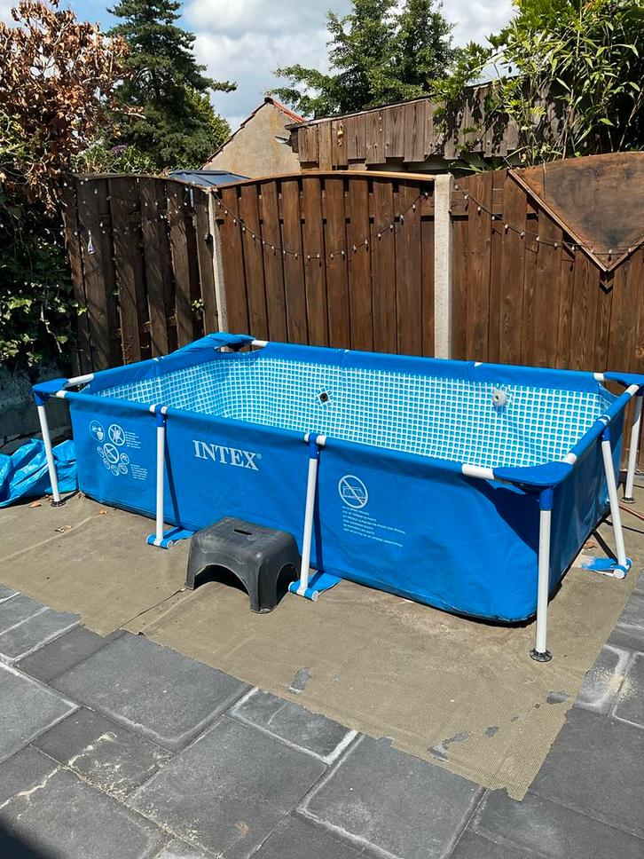 Intex zwembad 220-150-60 inclusief pomp, Tuin en Terras, Zwembaden, Ophalen