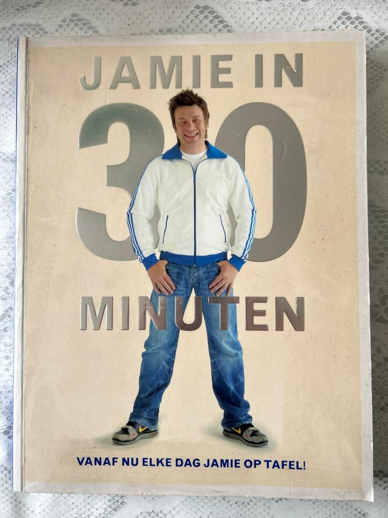 Jamie in 30 Minuten Kookboek, Boeken, Kookboeken, Hoofdgerechten, Ophalen of Verzenden, Zo goed als nieuw, Europa