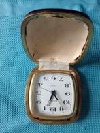 Vintage Europa Reiswekker met Etui, Antiek en Kunst, Antiek | Klokken, Ophalen of Verzenden