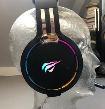 RGB gaming headset beschikbaar voor biedingen