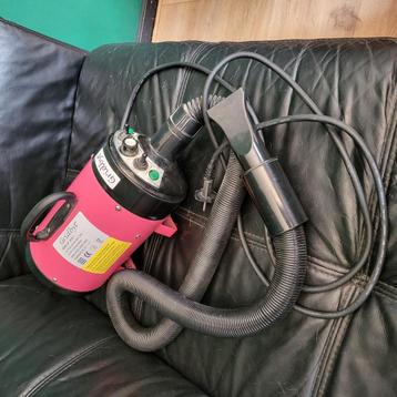 Stoffig, wel maar 2x gebruikt hondenfohn roze beschikbaar voor biedingen