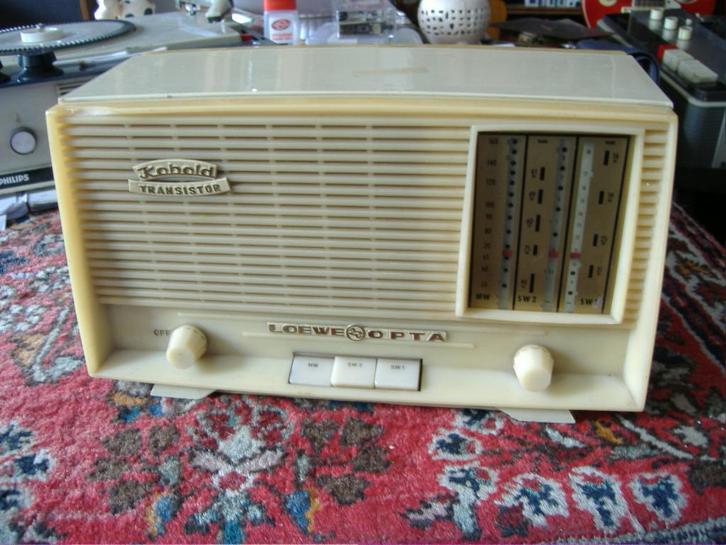 vintage loewe opta trancister radio 1960?, Antiek en Kunst, Antiek | Tv's en Audio, Ophalen of Verzenden