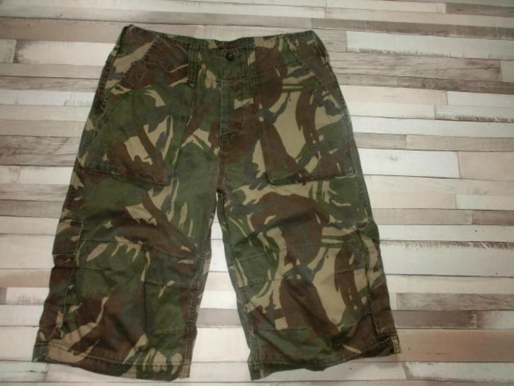 Benetton zeer leuk camo korte broek maat 42 ., Kleding | Dames, Broeken en Pantalons, Zo goed als nieuw, Maat 42/44 (L), Groen