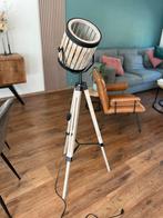 Industriële lamp met hout inclusief lamp, Huis en Inrichting, Lampen | Vloerlampen, Ophalen, Barok, 100 tot 150 cm, Zo goed als nieuw