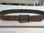 Bruine leren riem met een donkerkleurige oud zilveren gesp, 80 tot 90 cm, Verzenden, Echt leder, Nieuw