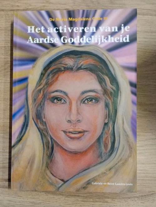 Het activeren van je aardse goddelijkheid Gabriela Gaastra, Boeken, Esoterie en Spiritualiteit, Zo goed als nieuw, Ophalen of Verzenden