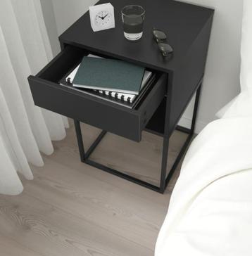 Vikhammer nachtkastje zwart IKEA 40x39 slaapkamer nacht kast beschikbaar voor biedingen
