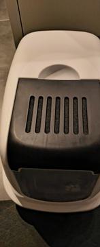 Kattenbak 1 maand oud, Dieren en Toebehoren, Ophalen, Zo goed als nieuw, Gesloten