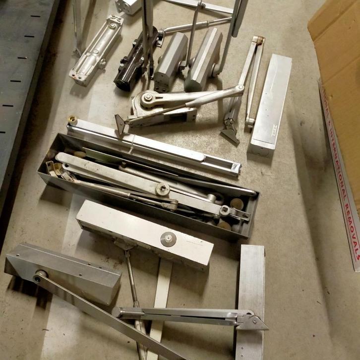 PARTIJ deurdrangers DORMA NHN GEZE deurdrangers, Doe-het-zelf en Verbouw, Deuren en Horren, Nieuw, Buitendeur, 200 tot 215 cm