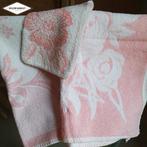 Set 2 vintage handdoeken & washandje roze, Gebruikt, Ophalen of Verzenden, Handdoek, Roze