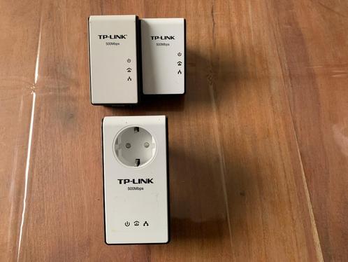 (3)  TP-LINK 500 Mbps Gigabit Powerline adapter met stopcont, Computers en Software, Powerlines, Zo goed als nieuw, Ophalen of Verzenden