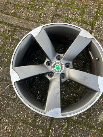 3x Audi / Skoda velg 18” beschikbaar voor biedingen