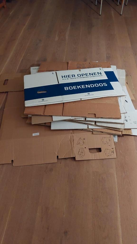 18 Verhuisdozen - Diverse Maten & Merken, Doe-het-zelf en Verbouw, Kratten en Dozen, Gebruikt, Doos, 50 tot 75 cm, 35 tot 50 cm