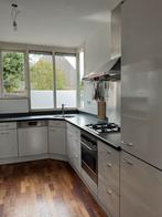 GRATIS U-keuken inclusief fornuis, oven en bovenkastjes, Huis en Inrichting, Ophalen, Gebruikt, Wit, U-keuken