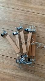 Houten kledinghangers - met knijpers - 6 stuks, Kleding | Dames, Kledinghangers, Ophalen, Nieuw, Hout