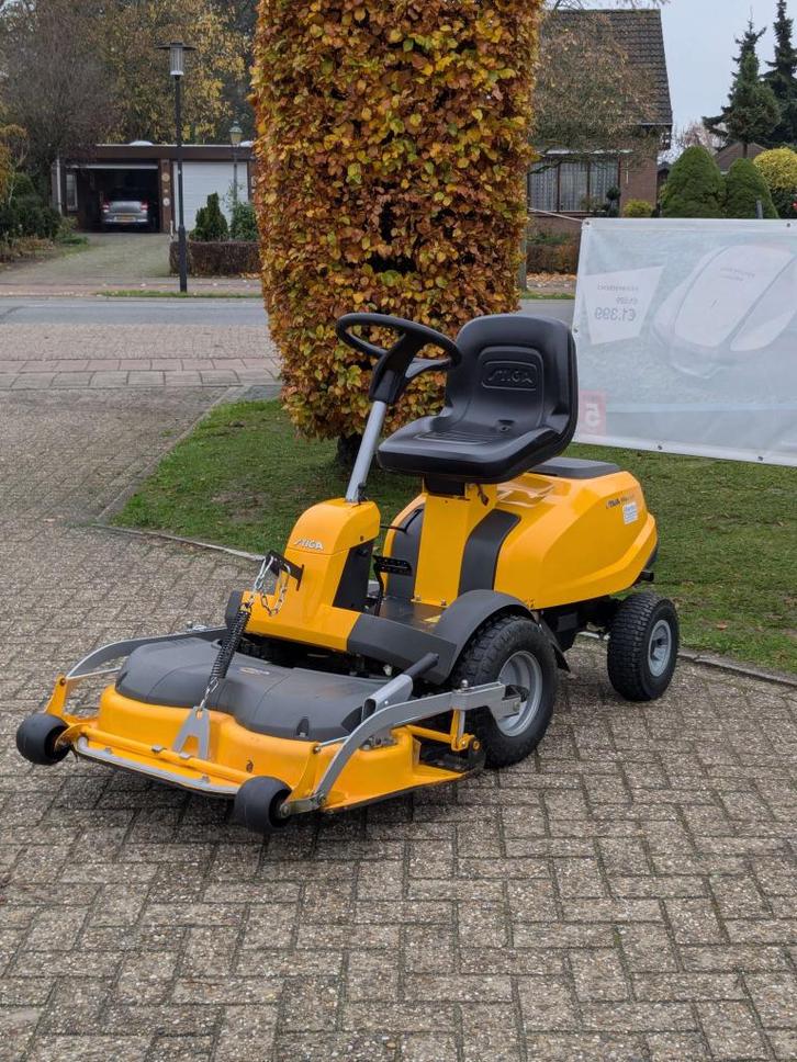 STIGA VILLA 13 HST Frontmaaier, Zitmaaier met maaidek, Tuin en Terras, Grasmaaiers, Gebruikt, Benzine-grasmaaier, 50 cm of meer