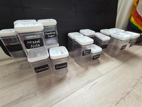 Food Storage Canisters, Huis en Inrichting, Keuken | Tupperware, Ophalen