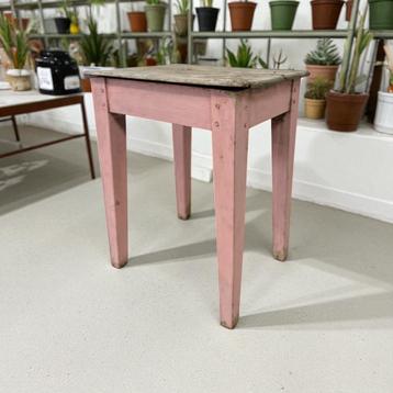 Vintage roze plantentafel / bijzettafel beschikbaar voor biedingen